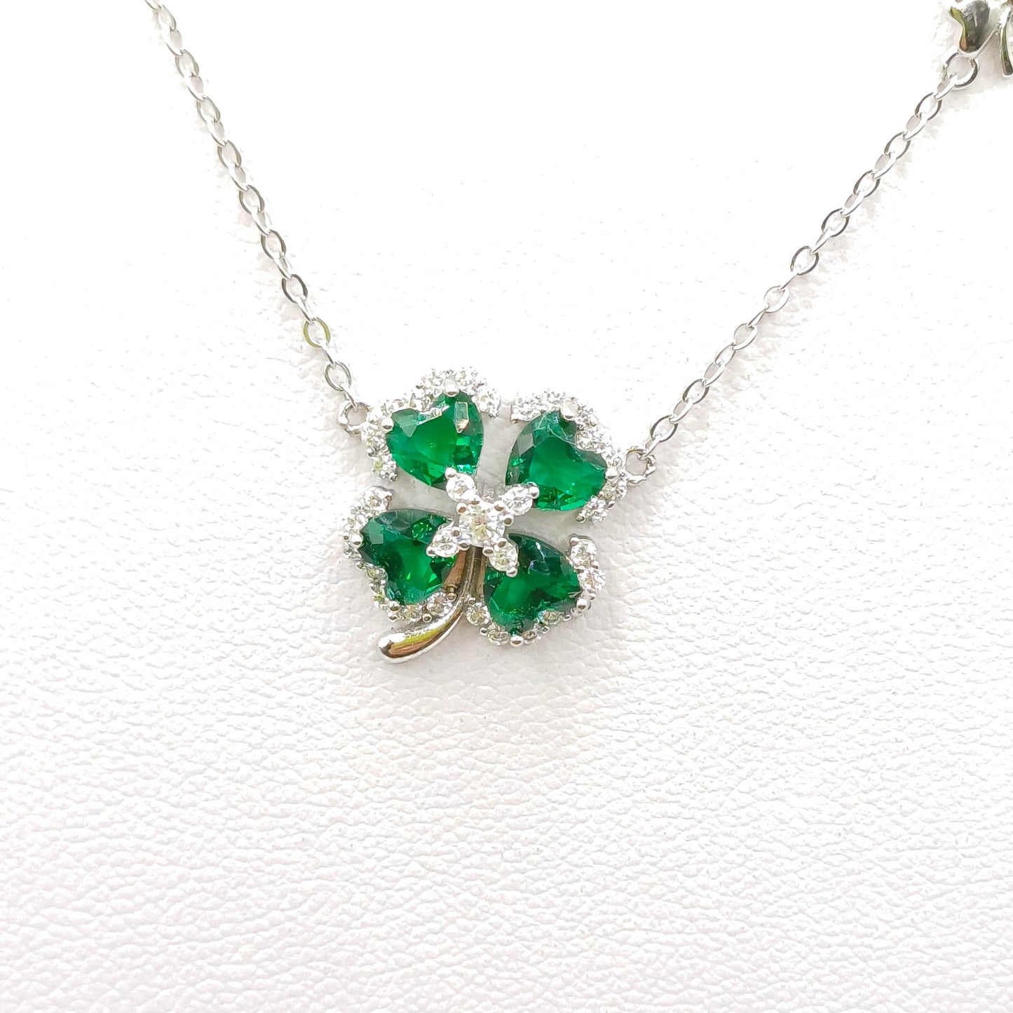 New women's necklace