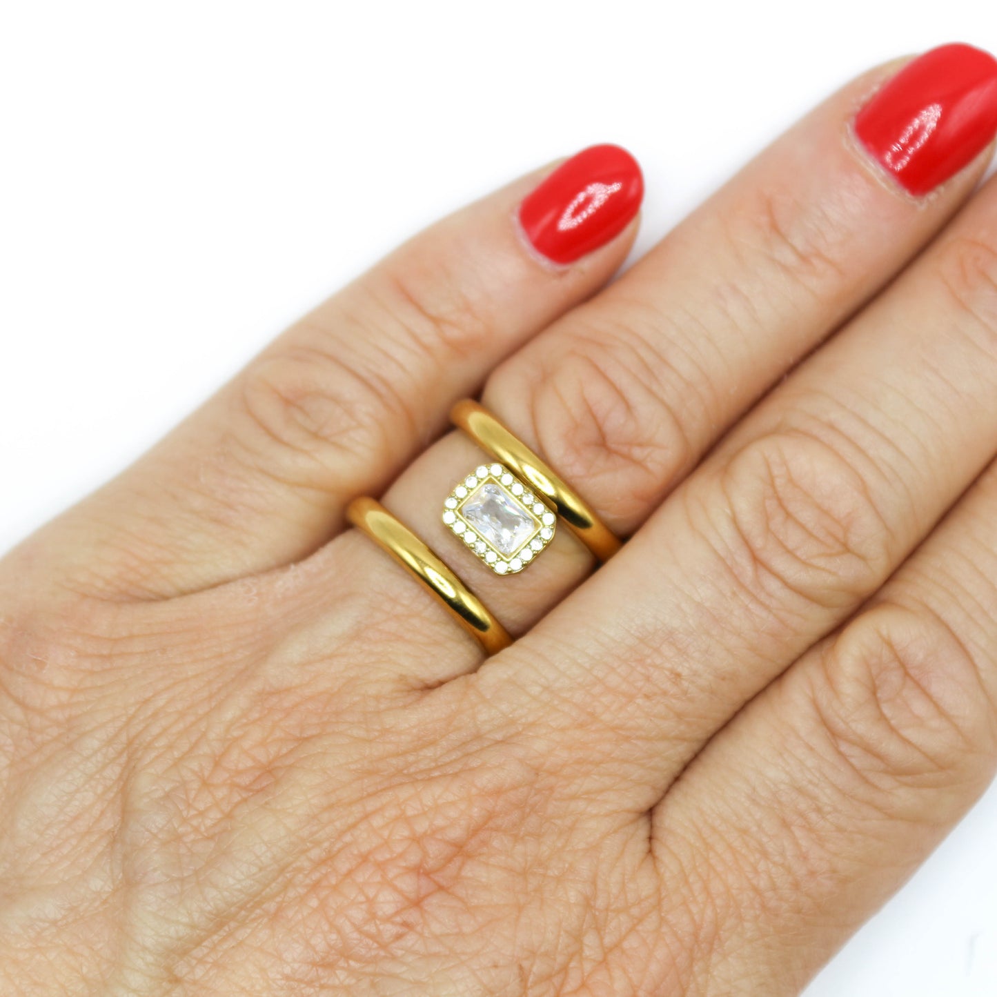 Anello Iside