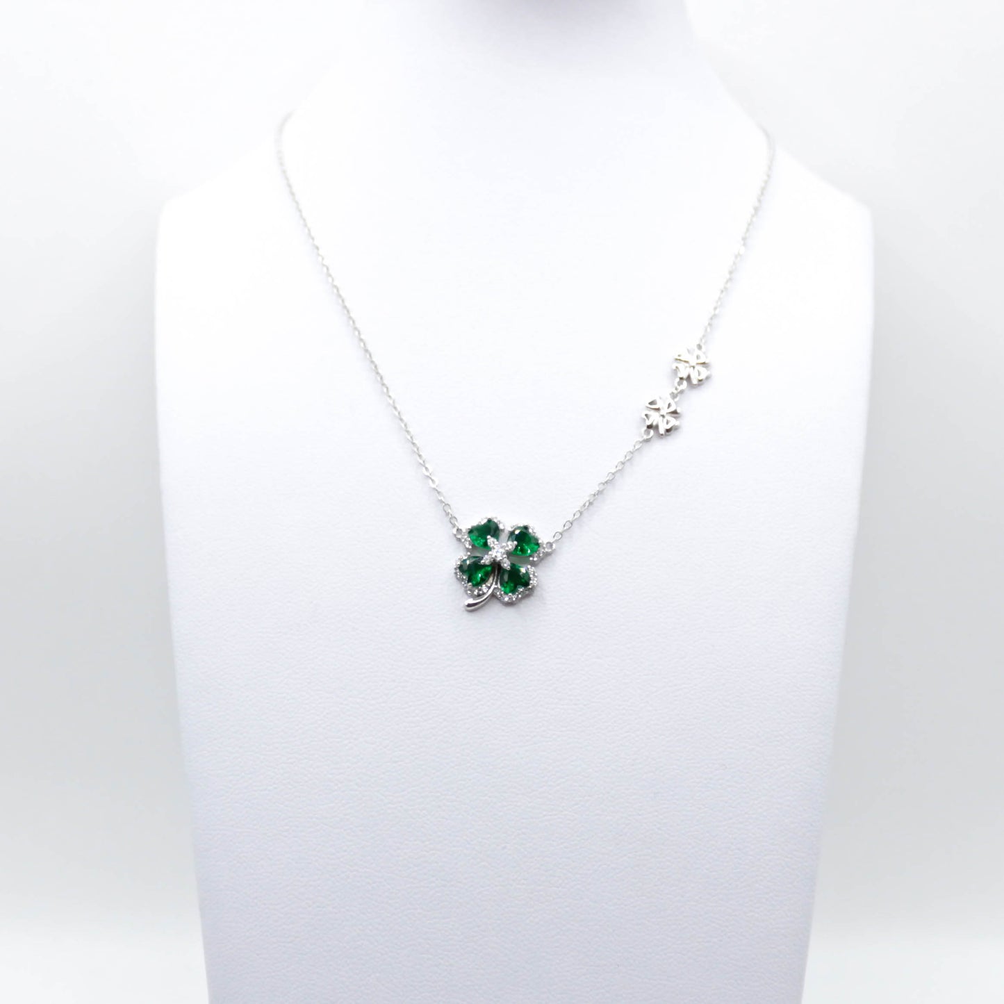 New women's necklace