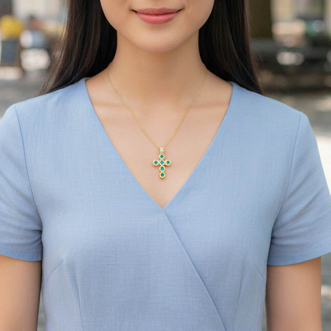 Collana Croce verde